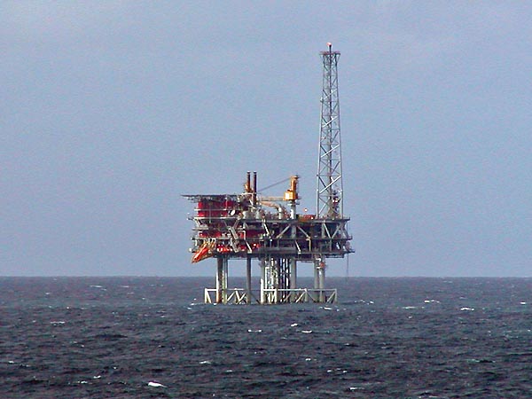 File:North Sea oil platform.jpg