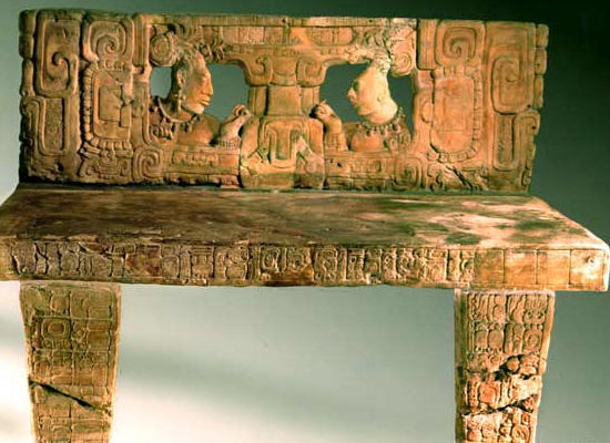 File:Piedrasnegrastrono.jpg