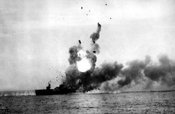 File:USS St Lo (CVE-63) 2.jpg