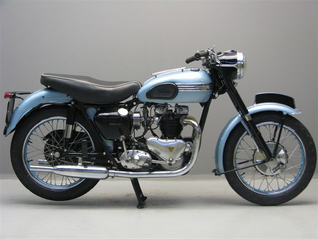 File:Triumph T 110 650 cc 1954.jpg