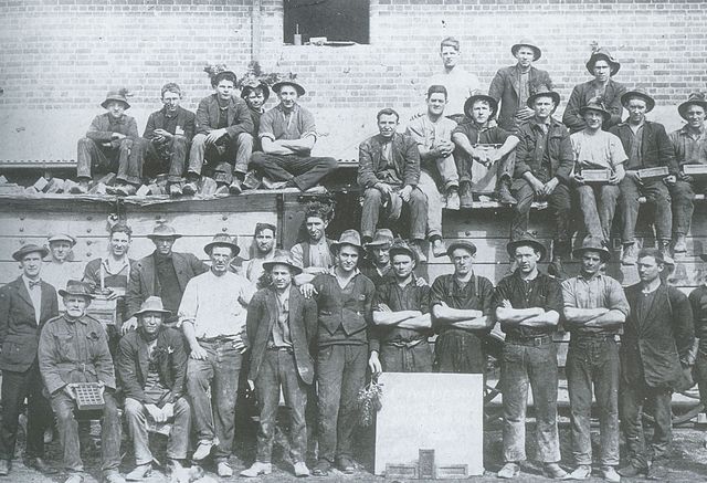 File:Yarralumla brickworks 1924.jpg