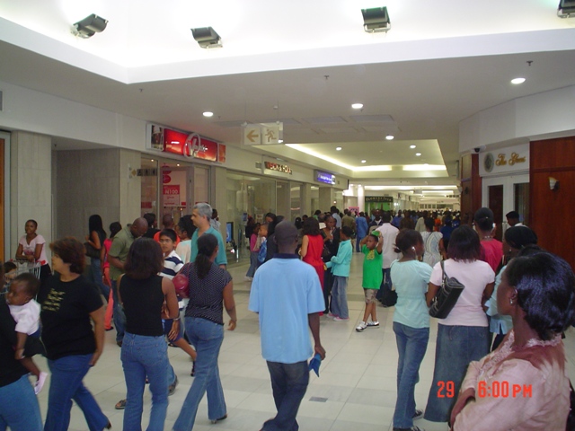 File:Inside the Palms1.jpg