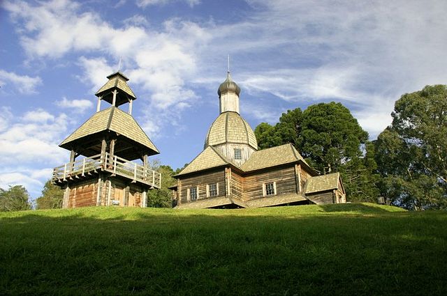 File:Parque Tingui Curitiba Brasil.jpg