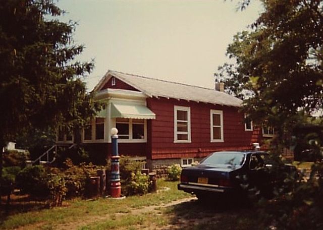 File:Diaz Creek New Jersey.jpg