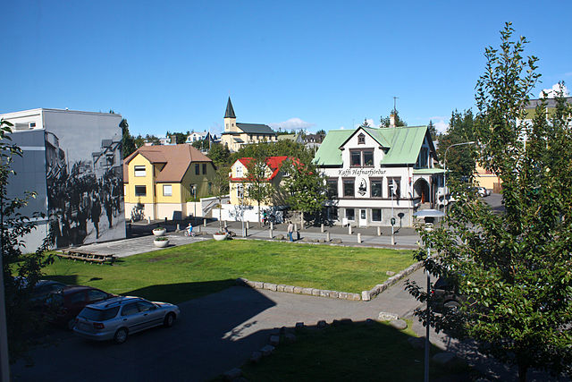File:Hafnarfjordur.jpg