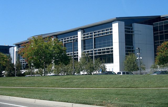 File:Googleplexsouthsidesecondangle.jpg