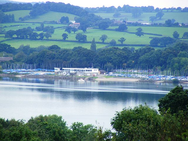 File:Chew Valley Sailing Club.JPG
