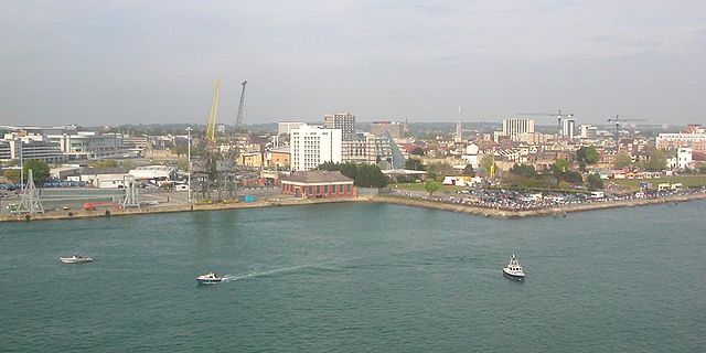 File:Southampton from Aurora 01.JPG