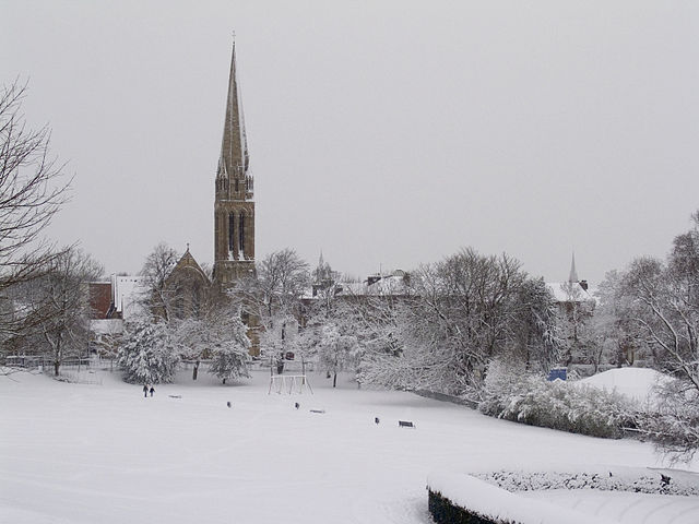 File:Queen'sParkSnow.jpg