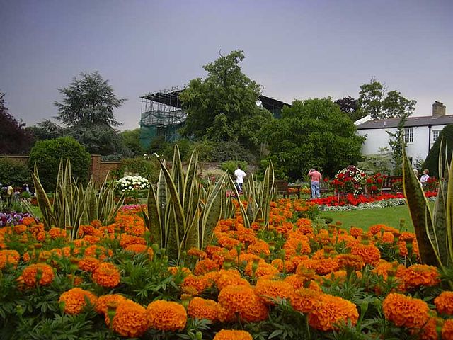 File:Dollis Hill House2.jpg