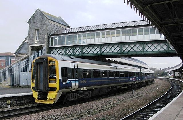 File:Weston-super-Mare station 158750.jpg