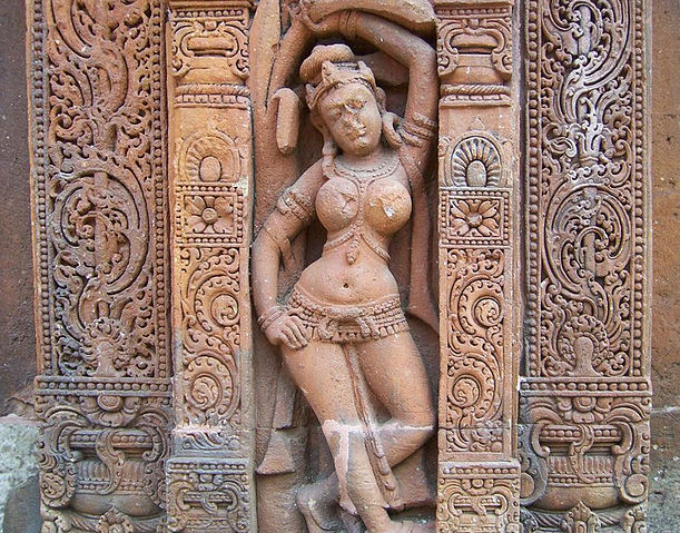 File:Sculpture of Alasa Kanya at Vaital Deul - Feb 2008.jpg
