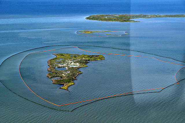 File:Oil containment boom.jpg