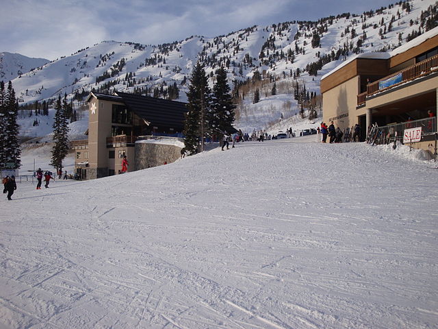 File:Alta Albion Basin Entrance.jpg