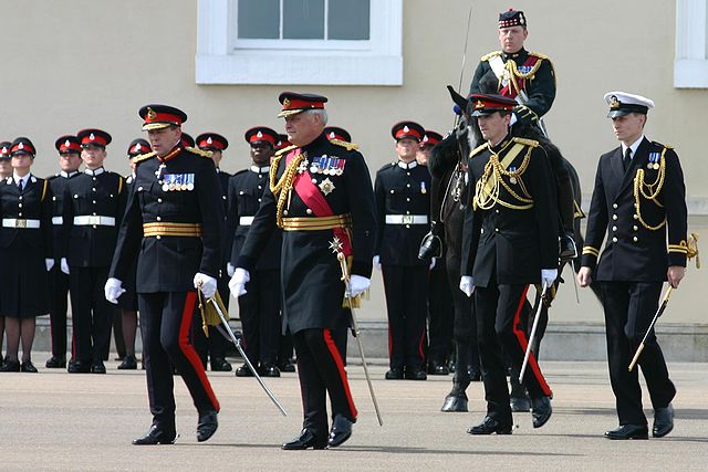 File:Inspection-New-Colours.JPG