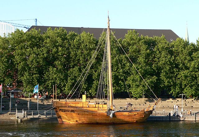 File:Bremen Hansekogge RolandvonBremen.JPG
