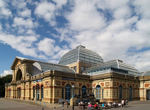 File:Alex palace1.jpg