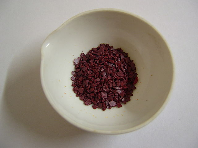 File:Chrom(VI)-oxid.jpg