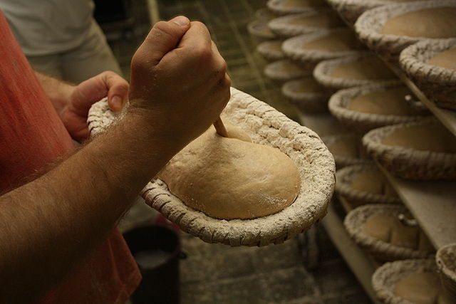 File:V&yacute;roba chleba (29).JPG