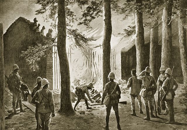 File:1900 China war, burning of the Temple.jpg