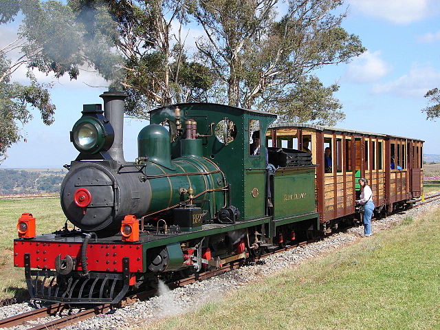File:Beira Ry BR7 (4-4-0) SAR Class NG6 b.JPG
