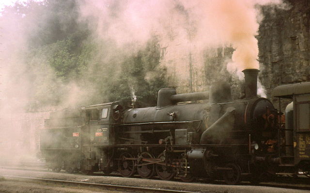 File:Czechoslovak Railways 434 class steam locomotive.jpg