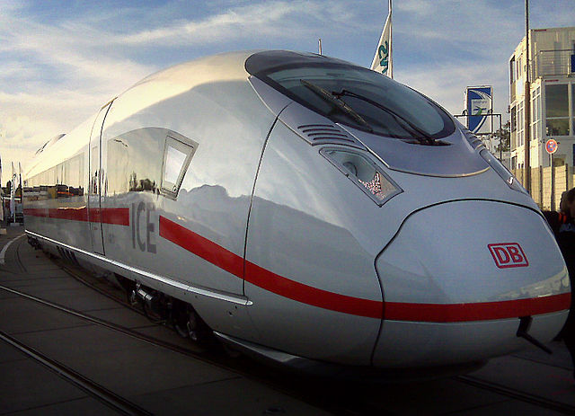 File:SiemensVelaroD-InnoTrans2010.jpg