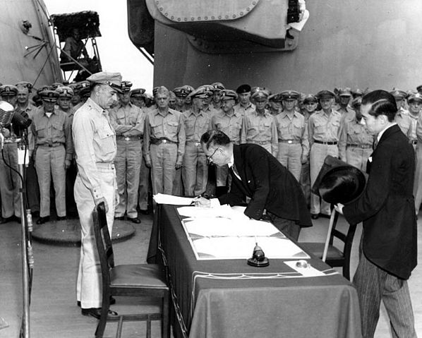 File:Shigemitsu-signs-surrender.jpg