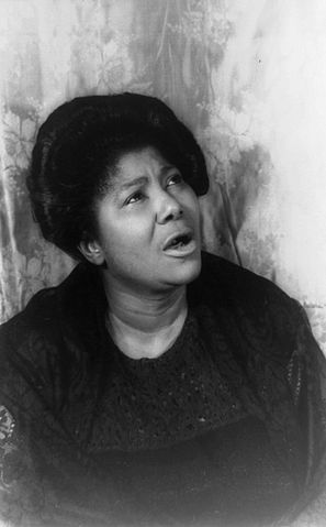 File:Mahalia Jackson 1962, van Vechten, LC-USZ62-91314.jpg