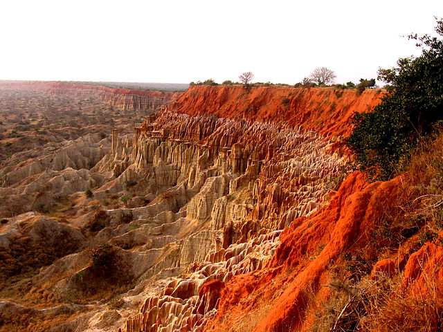 File:Miradouro da Lua (Angola).jpg