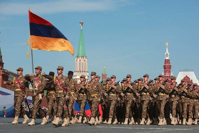 File:2010 Moscow Victory Day Parade-8.jpeg