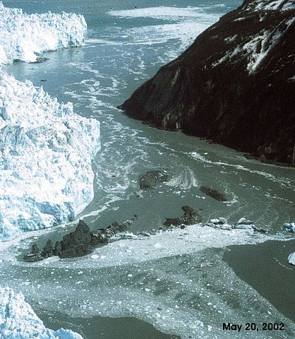File:Hubbard Glacier May 20.2000.jpg