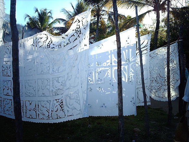 File:NappesNosyKomba.JPG