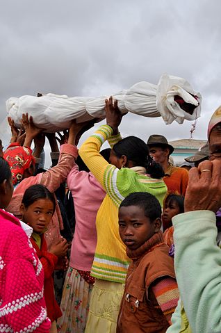 File:Famadihana reburial razana ancestor Madagascar.jpg