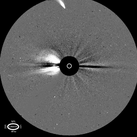 File:Hyakutake seen by SOHO.gif