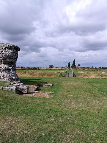File:Watling Street Richborough.jpg