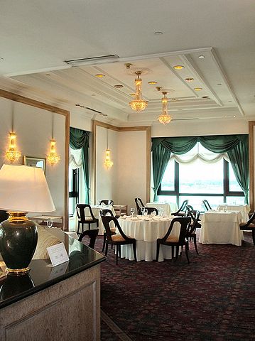 File:ArcadiaRestaurant.jpg