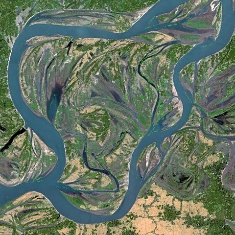 File:Brahmaputra River SPOT 1125.jpg