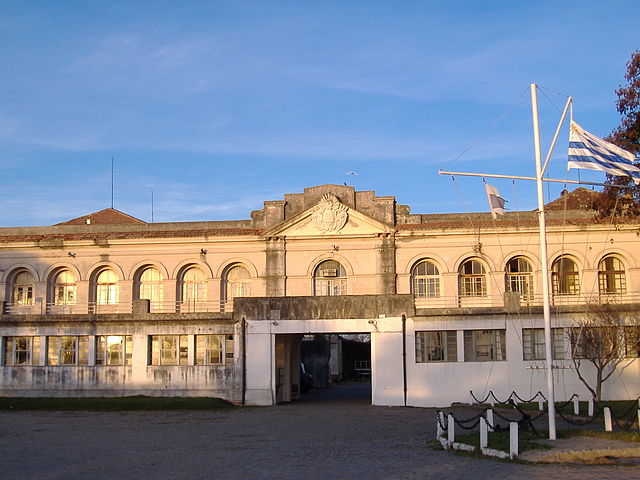 File:Paysand&uacute; - Puerto 3.jpg