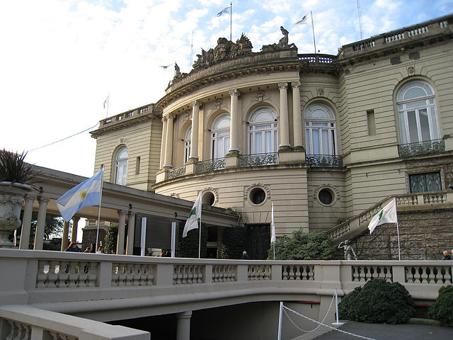File:Hip&oacute;dromo Argentino.jpg