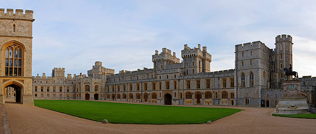 File:Windsor Castle Upper Ward Quadrangle Corrected 2- Nov 2006.jpg