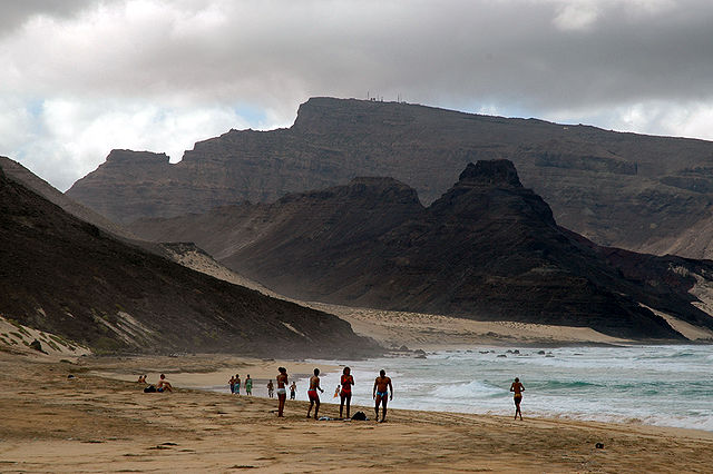 File:Calhau.jpg