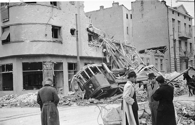 File:Bundesarchiv Bild 141-1005, Belgrad, Zerst&ouml;rungen.jpg