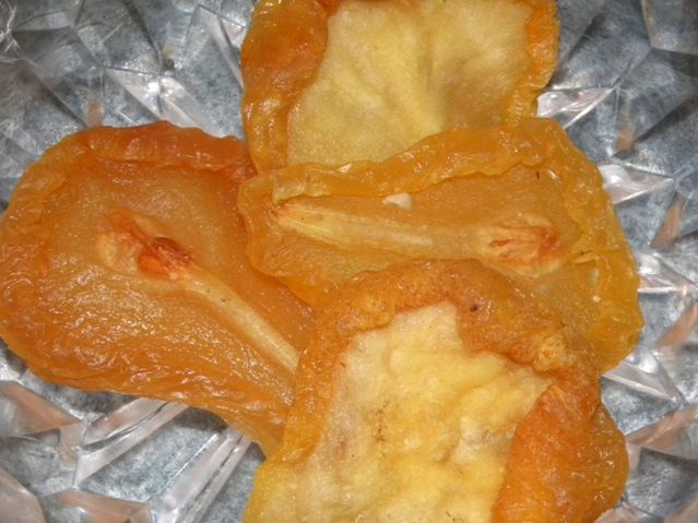 File:DriedPears.JPG