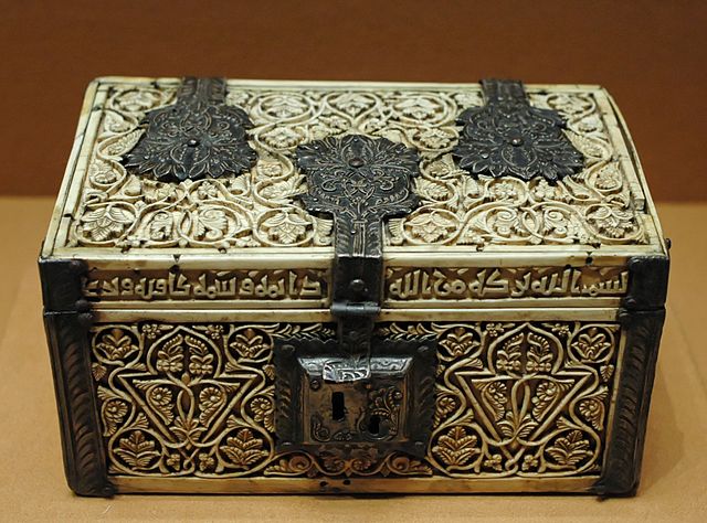 File:Casket ivory Louvre UCAD4417.jpg
