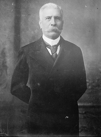 File:Porfirio Diaz civilian.jpg