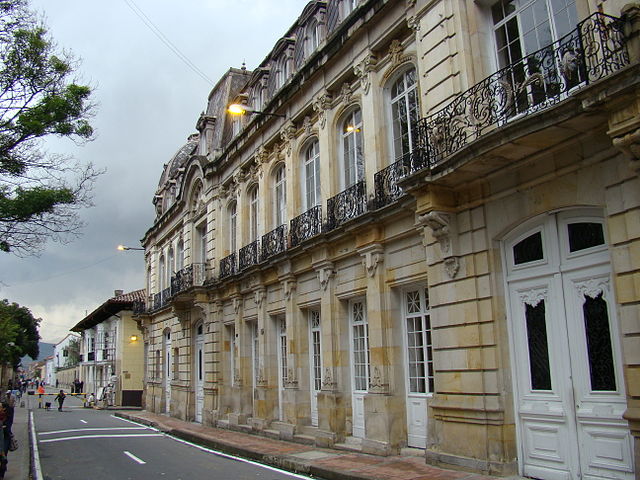 File:Costado2 Casa de Nari&ntilde;o.jpg