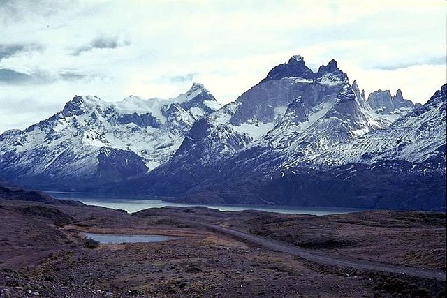 File:Andes - punta arenas.jpg
