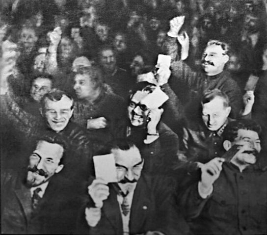 File:XV съезд ВКП(б) - Рыков, Скрыпник, Сталин.jpg