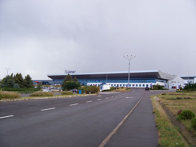 File:Кишиневский аэропорт-2011.jpg